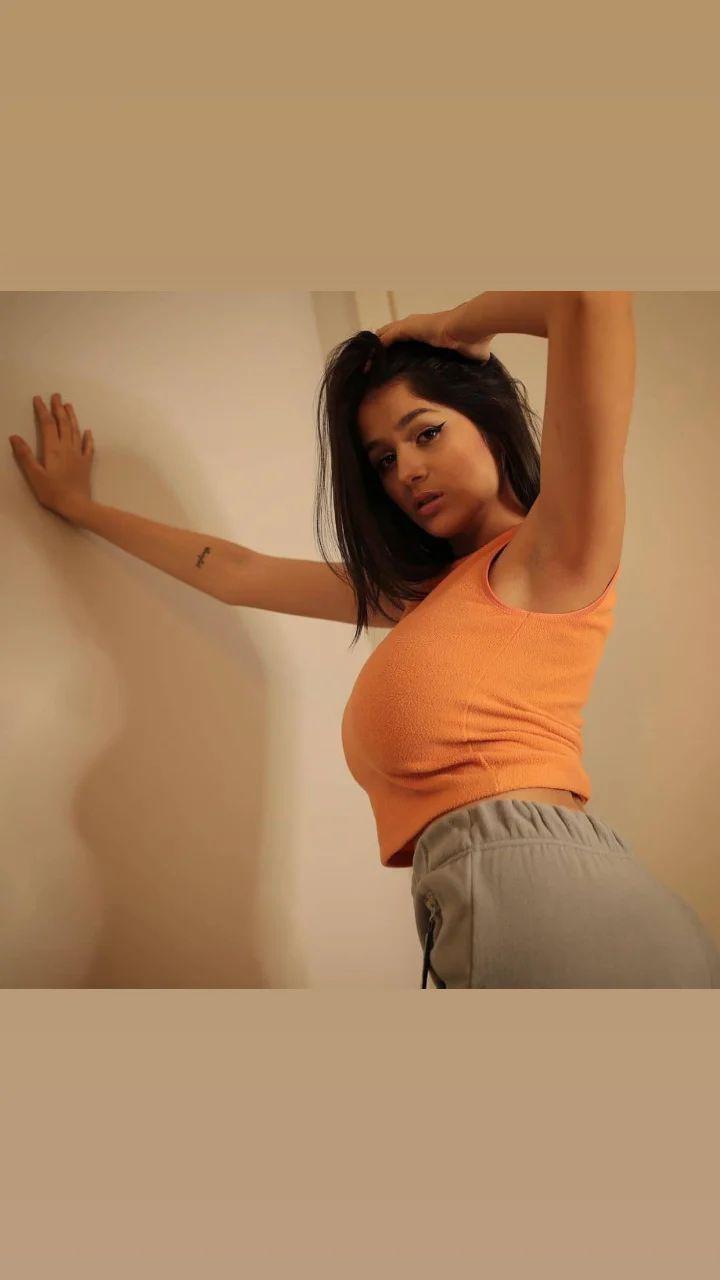 Q I’m a hooker available for hook up see what happens and turn it into regular fun,I do charge for them just so you know and I got Rules for hooking me up