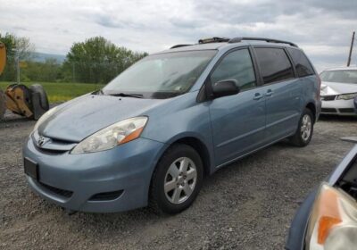 2008 TOYOTA SIENNA FOR SALE PRICE ₦750,000 CONTACT 08068934551